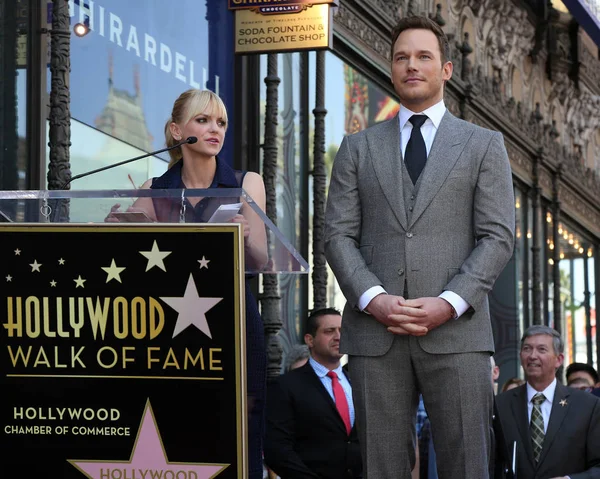 A Anna faris, chris pratt — Fotografia de Stock