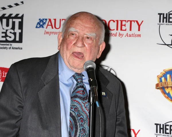 Actor  Ed Asner — Stock Photo, Image