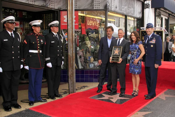 Joe Mantegna, Gary Sinise, Patricia Heaton, Gen. Robin Rand — Stock Photo, Image