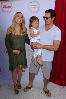 Jessica Hall, Sophie Carlson, Kyle Carlson