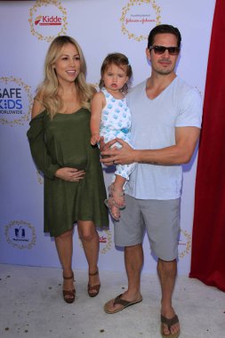 Jessica Hall, Sophie Carlson, Kyle Carlson