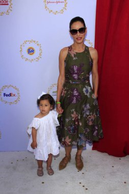 Luna Mae Akoskin, Leonor Varela