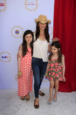  Josselyn Hess, Samantha Harris, Hillary Hess