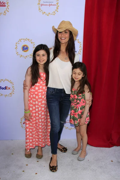 Josselyn Hess, Samantha Harris, Hillary Hess — Stockfoto