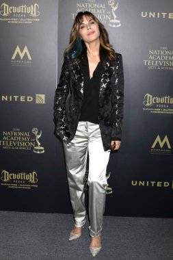 oyuncu Lauren Koslow