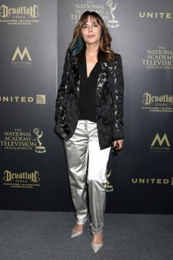 oyuncu Lauren Koslow