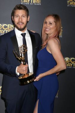  Scott Clifton, Nicole Lampson