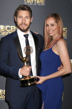  Scott Clifton, Nicole Lampson