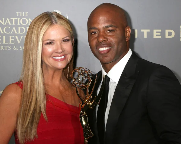 Nancy O'Dell, Kevin Frazier, Outstanding Entertainment News Program — Stock Photo, Image