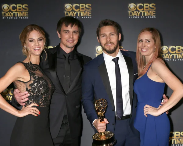 Kelly Kruger, Darin Brooks, Scott Clifton, Nicole Lampson — Stockfoto