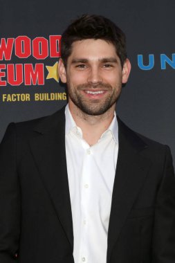 aktör Justin Gaston