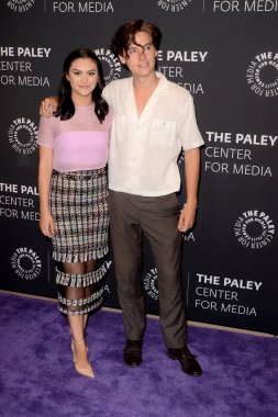  Camila Mendes, Cole Sprouse