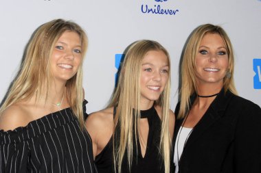 Stephanie Agyros, Lauren Agyros, Ashley Agyros