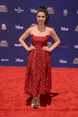 oyuncu Auli'i Cravalho