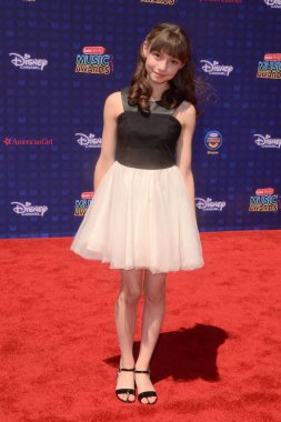 oyuncu Lauren Donzis