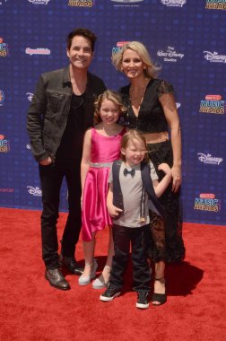 Patrick Monahan, Aile