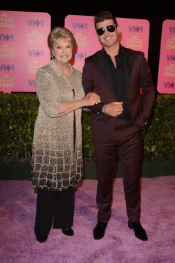  Gloria Loring, Robin Thicke