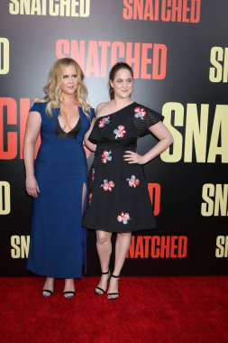  Amy Schumer, Kim Caramele