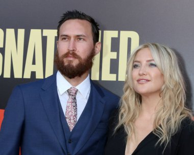  Danny Fujikawa, Kate Hudson