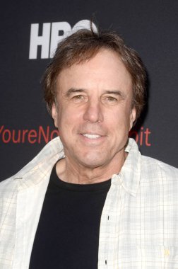 Aktör Kevin Nealon 