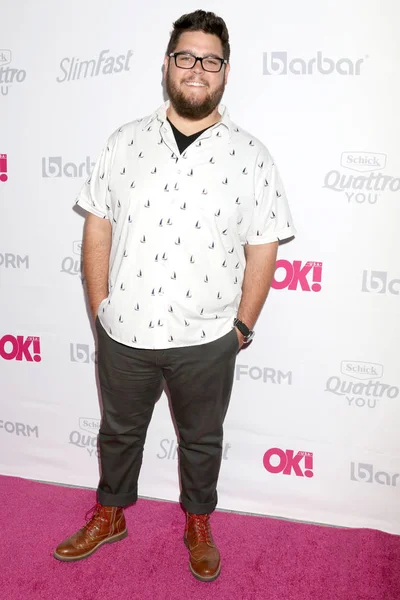 aktör Charley Koontz