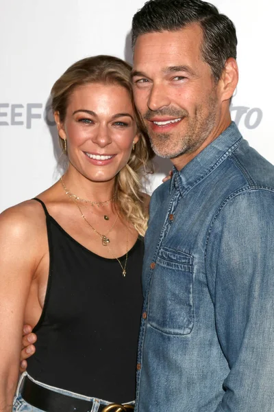 LeAnn Rimes, Eddie Cibrian — Stock Photo, Image