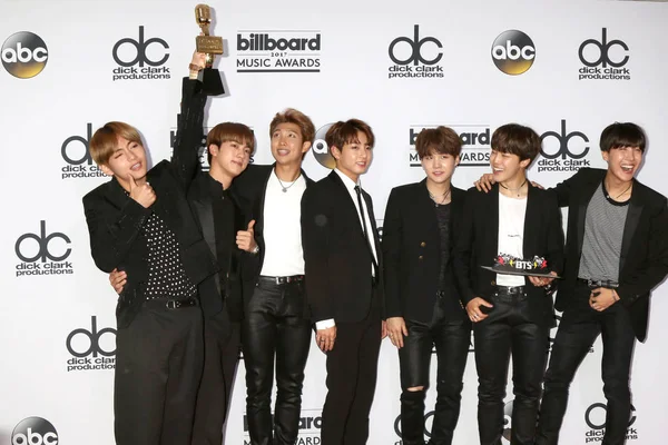 BTS на церемонии награждения Billboard Awards 2017 — стоковое фото