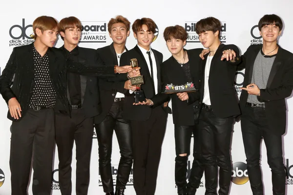 BTS на церемонии награждения Billboard Awards 2017 — стоковое фото