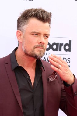 aktör Julia Michaels