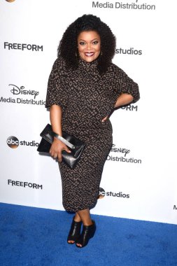  Yvette Nicole Brown