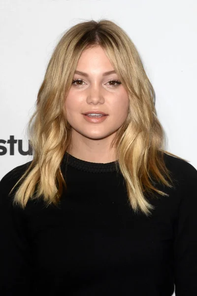 Skådespelerskan Olivia Holt — Stockfoto