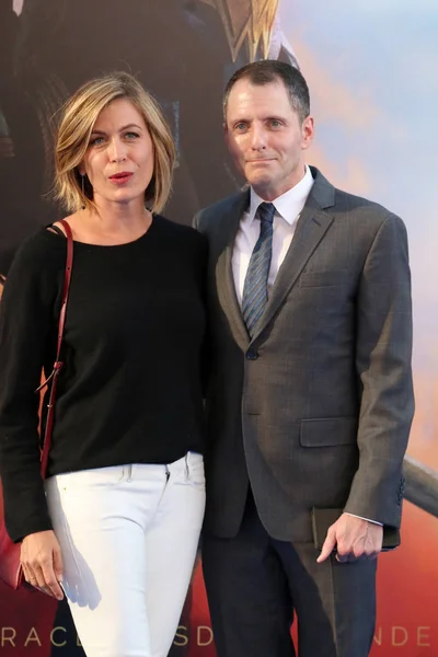 Sonya Walger, Allan Heinberg — Stock Photo, Image