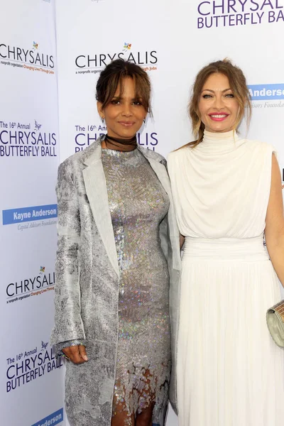 Halle Berry, Rebbeca Gayheart — Foto Stock