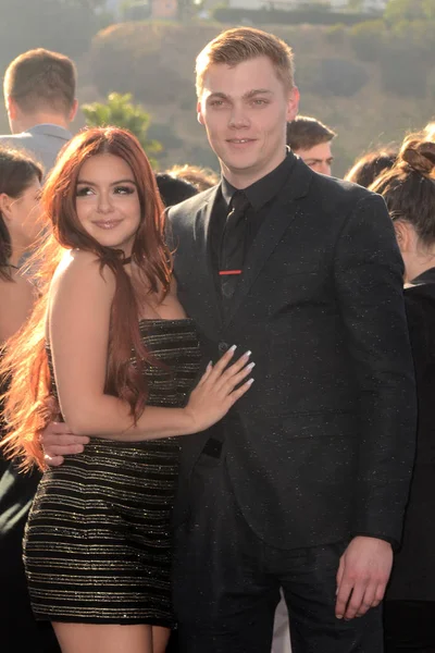 Ariel Winter, Levi Meaden — Stockfoto