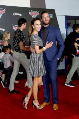  Elizabeth Chambers çekiç, Armie Hammer