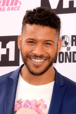  Jeffrey Bowyer-Chapman 