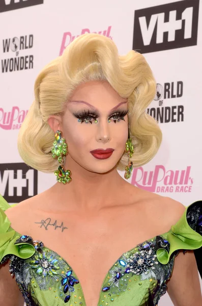 Trinity Taylor bij de Rupauls Drag Race seizoen 9 Finale Taping — Stockfoto