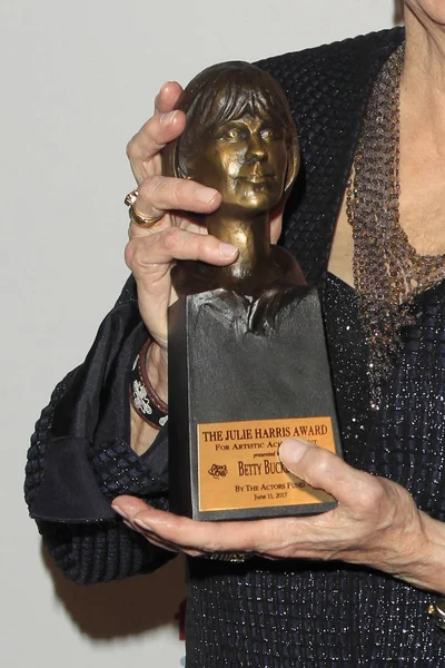 Betty Buckley Julie Harris Award toegekend — Stockfoto