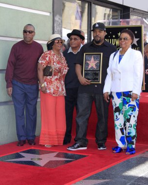 Kardeş, kardeş, Hosea Jackson, O'Shea Jackson aka Ice Cube, Doris Benjamin