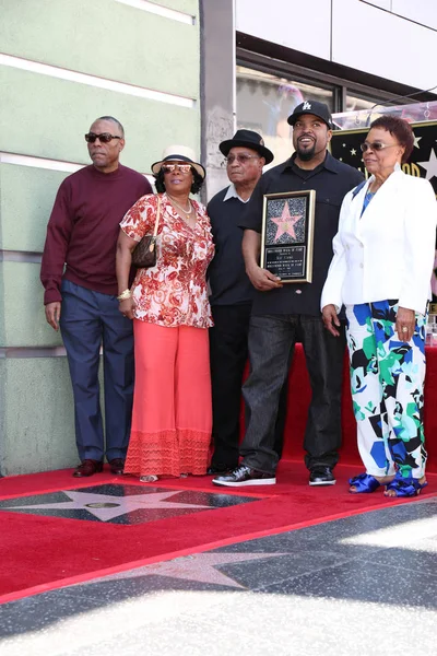 Brother, Sister, Hosea Jackson, O'Shea Jackson aka Ice Cube, Doris Benjamin — Stock Photo, Image