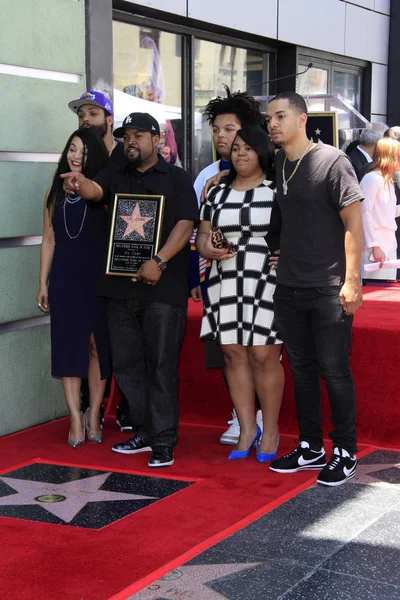 Kimberly Woodruff, O'Shea Jackson aka Ice Cube, ich dzieci — Zdjęcie stockowe
