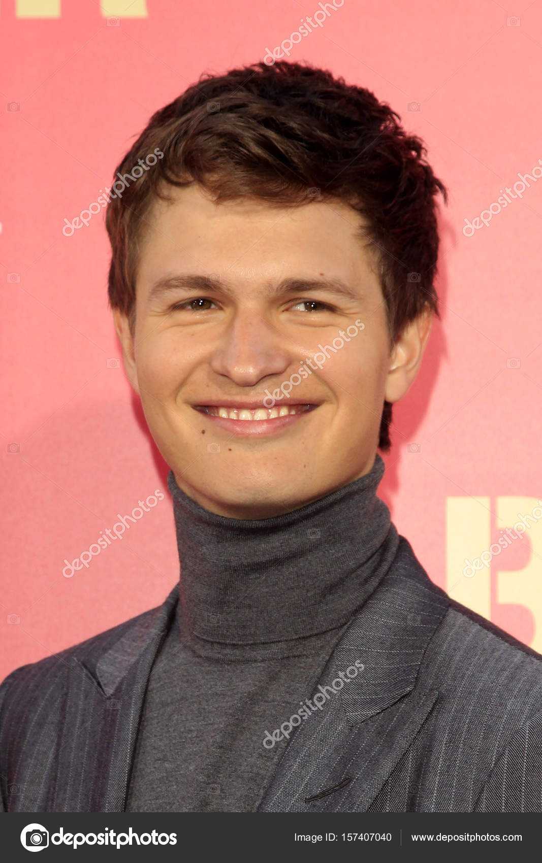 Agente Ansel Elgort — Foto editorial de stock © Jean_Nelson #157407040