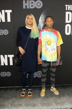  Helen Lasichanh, Pharrell Williams