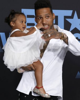 Aislin Parvaneh Collins, çocuk mürekkep 