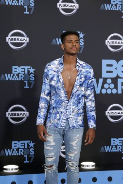 şarkıcı Trevor Jackson