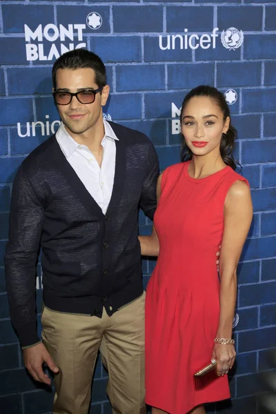 Jesse metcalfe, cara santana — Stockfoto