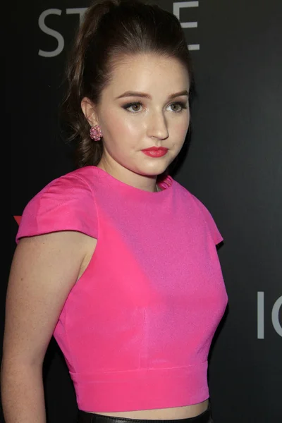 Skådespelerskan Kaitlyn Dever — Stockfoto