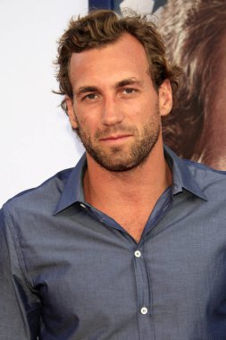 aktör Jarrett Stoll 