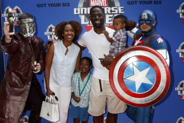  Star-Lord, Ryan Michelle yıkanmak, Sterling K Brown, oğulları, Kaptan Amerika