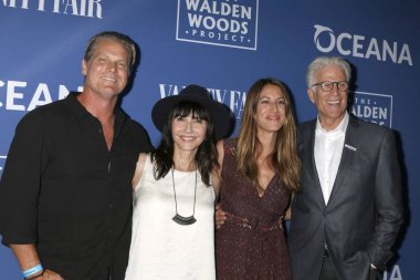 Brian Van Holt, Mary Steenburgen, konuk, Ted Danson